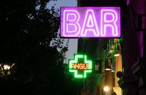 Com no han de fugir? Treball precari en bars i restaurants de Mallorca