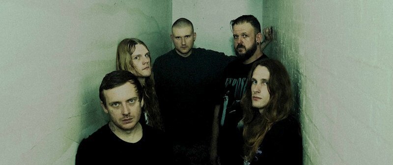 TO THE GRAVE lanza "TORTURE PORN": el tercer adelanto de su álbum de debut "LIBERATION FRONT"