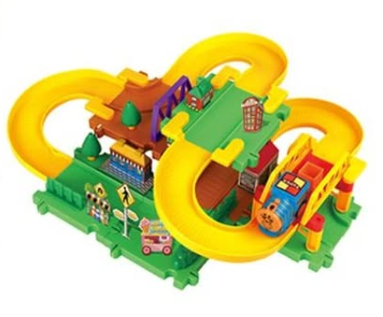 Juego De Bloques Puzzle 45 Piezas Caja Plasticos Asociados Caja x 1 El Juego de Bloques Puzzle 45 Piezas Caja es un set creativo que permite a los niños construir su propio tren y carrilera, fomentando la imaginación y el juego de roles. Con piezas coloridas y un dise