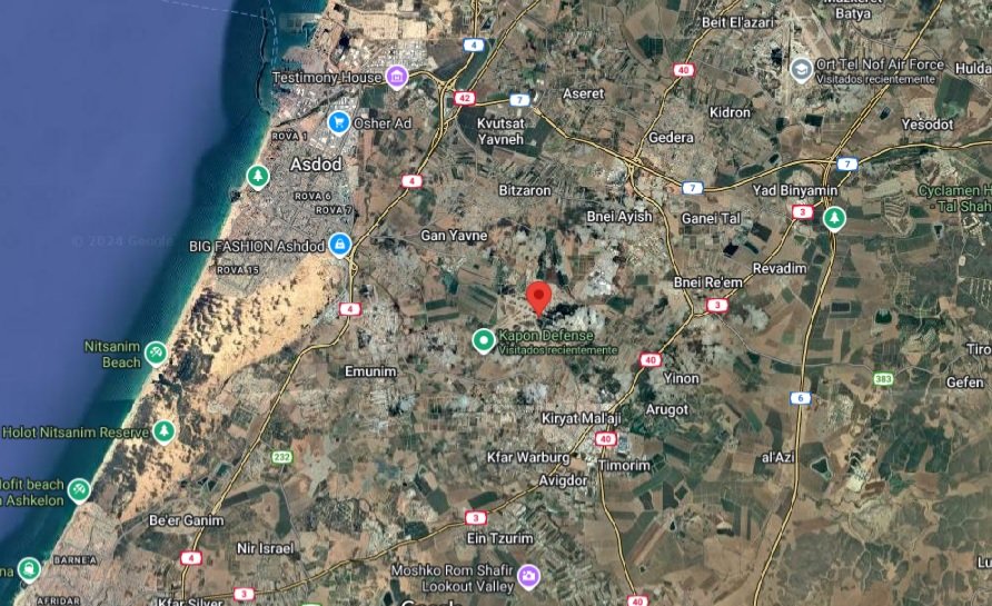 Dron UAV en la Base Aérea de Hatzor, Israel - UAV, Drones: Aviones no tripulados cazados con Google Earth - Foro Belico y Militar