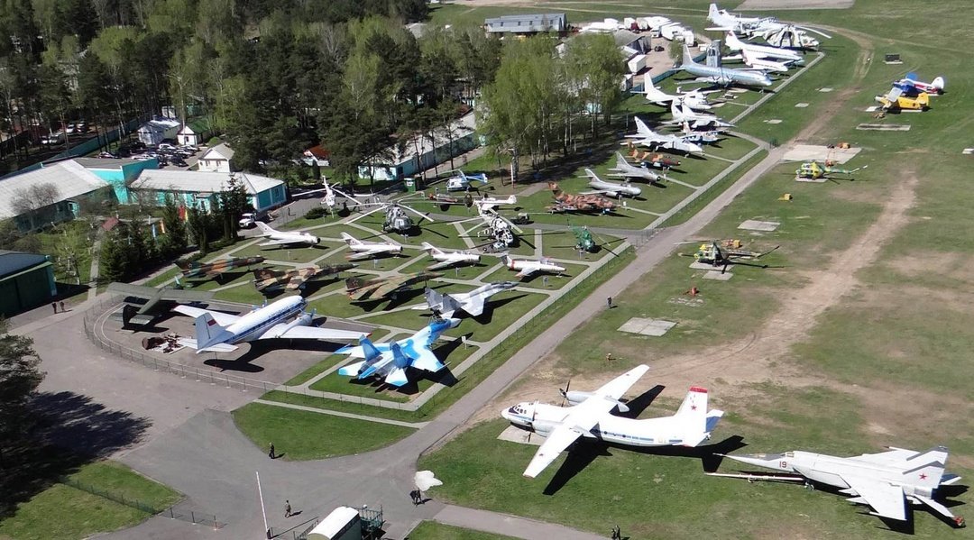 3 MI-26 en Aeródromo de Lipki, Bielorrusia - Helicóptero Mil Mi-26 (Despegando) 🗺️ Foro Belico y Militar