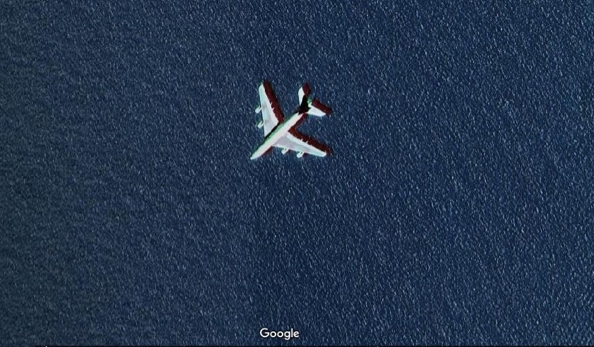 Avión Volando cerca de Isla Larak Kuhi, Irán - Foro General de Google Earth