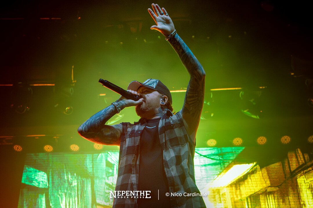 BLESSTHEFALL Y MEMPHIS MAY FIRE – FARMEANDO AURA
