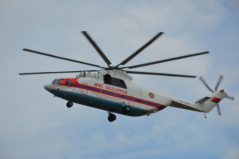 3 MI-26 en Aeródromo de Lipki, Bielorrusia - Helicóptero Mil Mi-26 (El helicóptero más grande del mundo) - Foro Belico y Militar