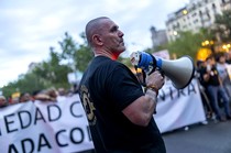 Nazis entrenando a polic&iacute;as